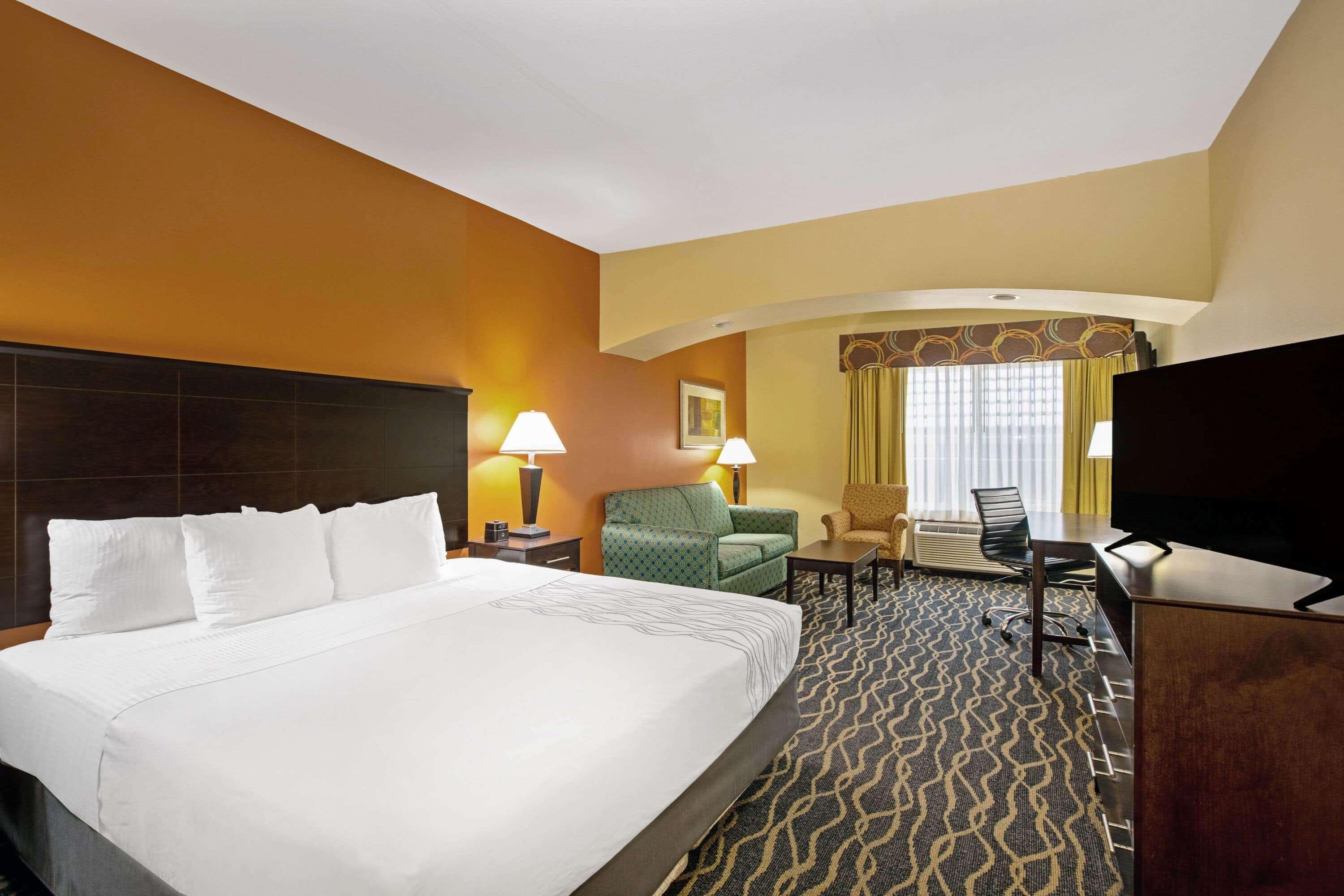 La Quinta By Wyndham Tulsa Airport / Expo Square Hotel Exterior photo